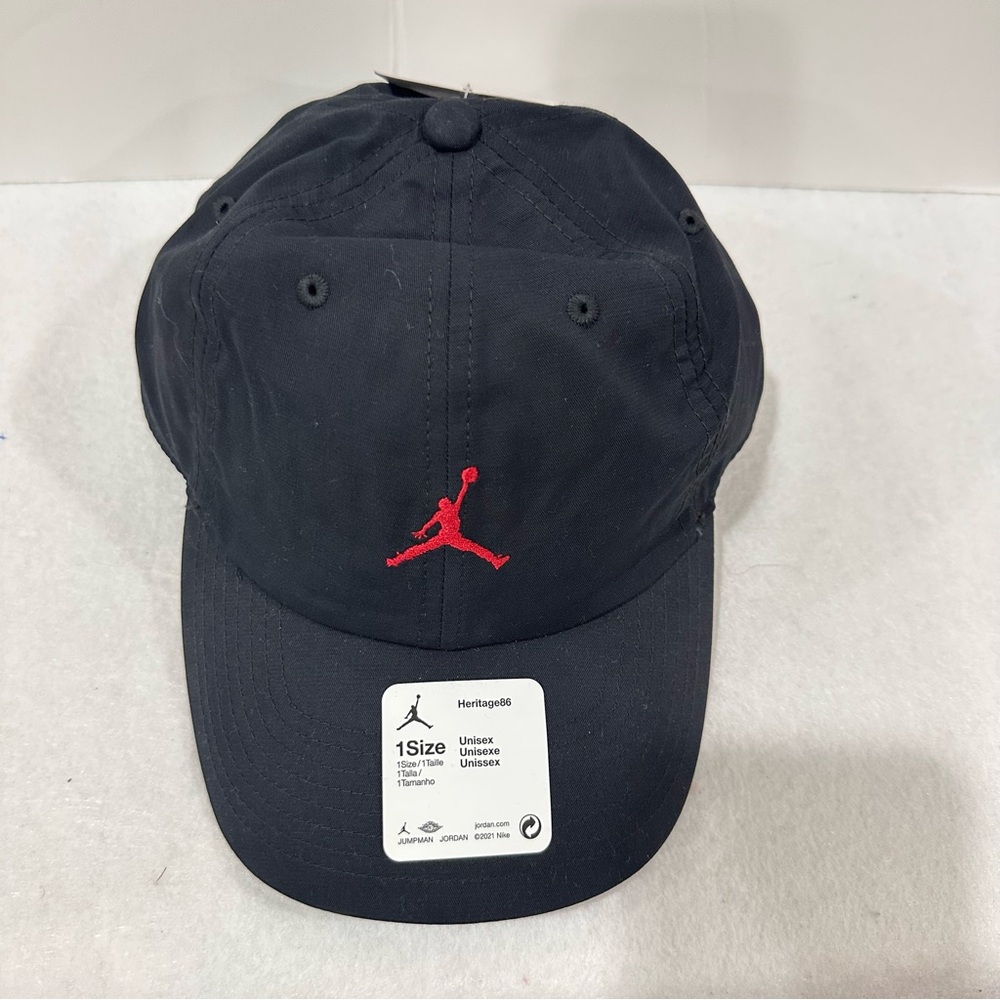 Jordan Black and Red Jumpman Hat - Picture 2 of 10